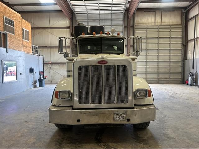 Image of Peterbilt 367 equipment image 1