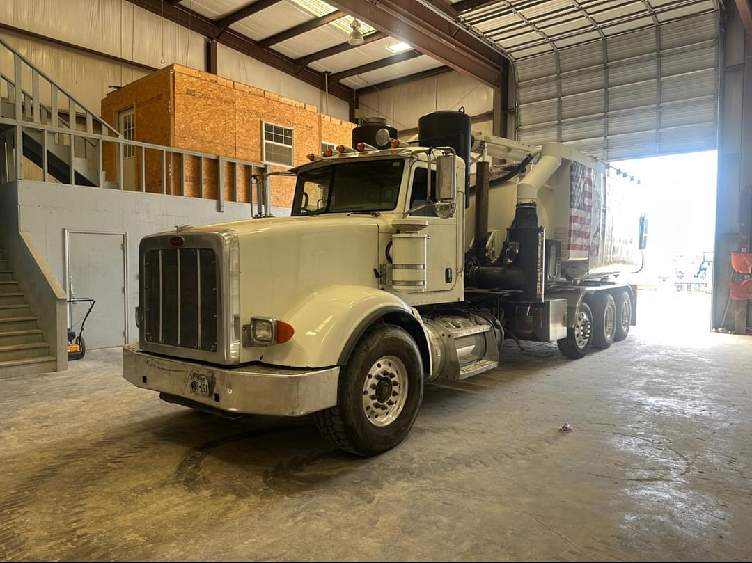 Image of Peterbilt 367 Primary image