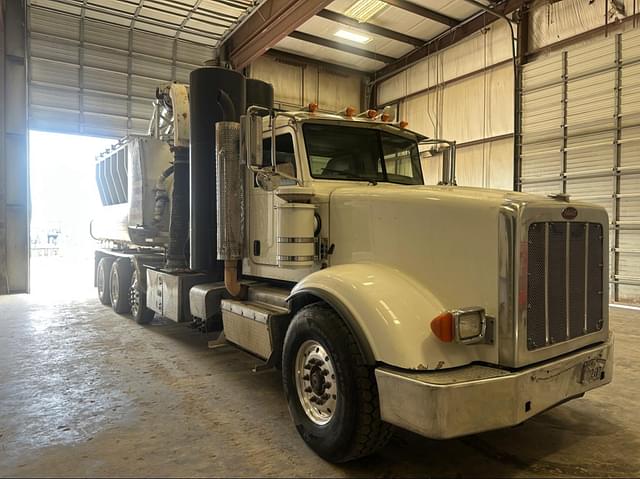 Image of Peterbilt 367 equipment image 2