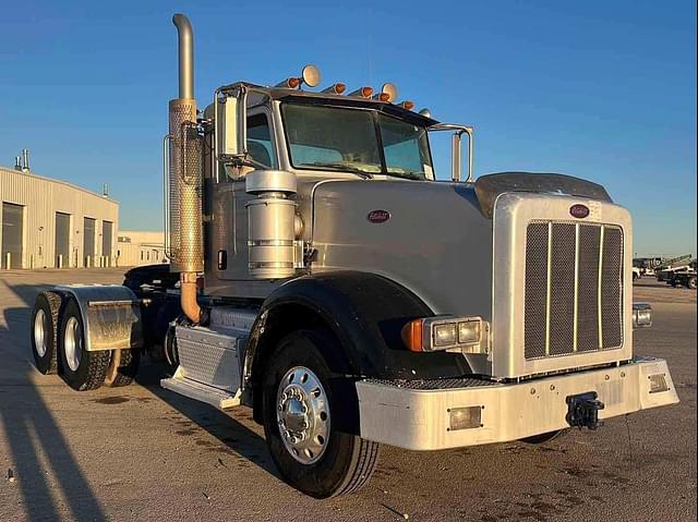 Image of Peterbilt 367 equipment image 1