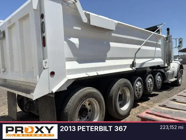 Image of Peterbilt 367 equipment image 2
