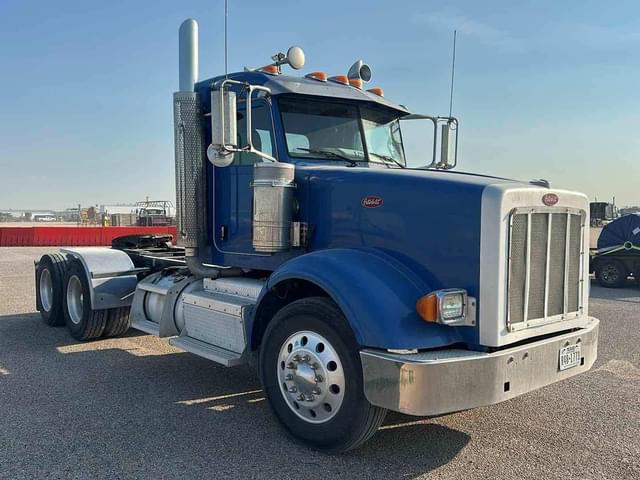 Image of Peterbilt 367 equipment image 2