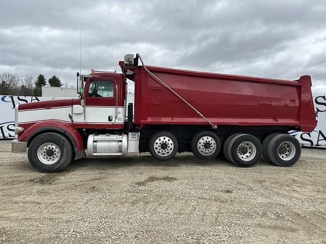 Image of Peterbilt 367 equipment image 1