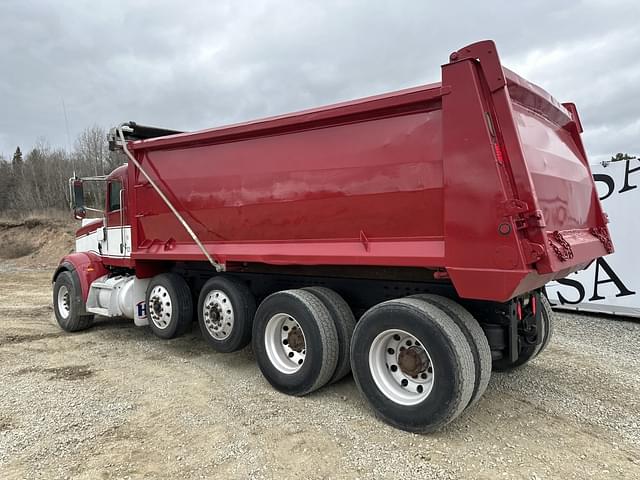 Image of Peterbilt 367 equipment image 2