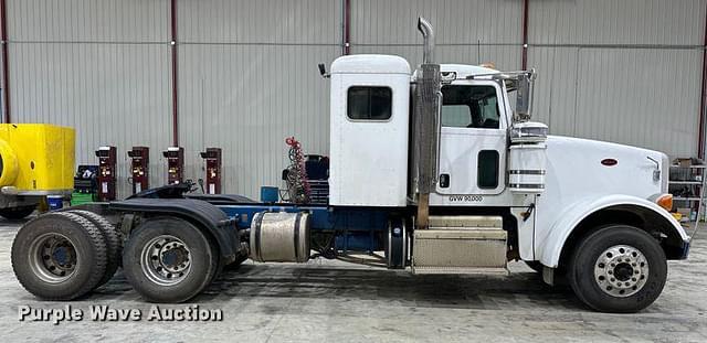 Image of Peterbilt 367 equipment image 3