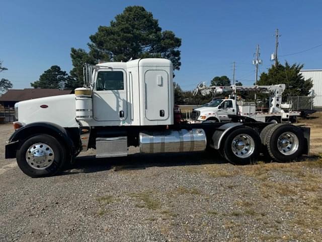 Image of Peterbilt 367 equipment image 2