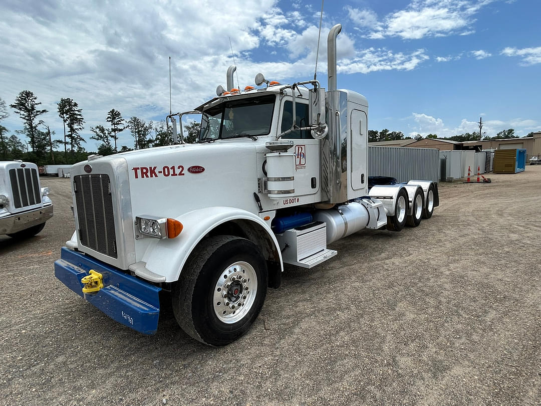 Image of Peterbilt 367 Primary image