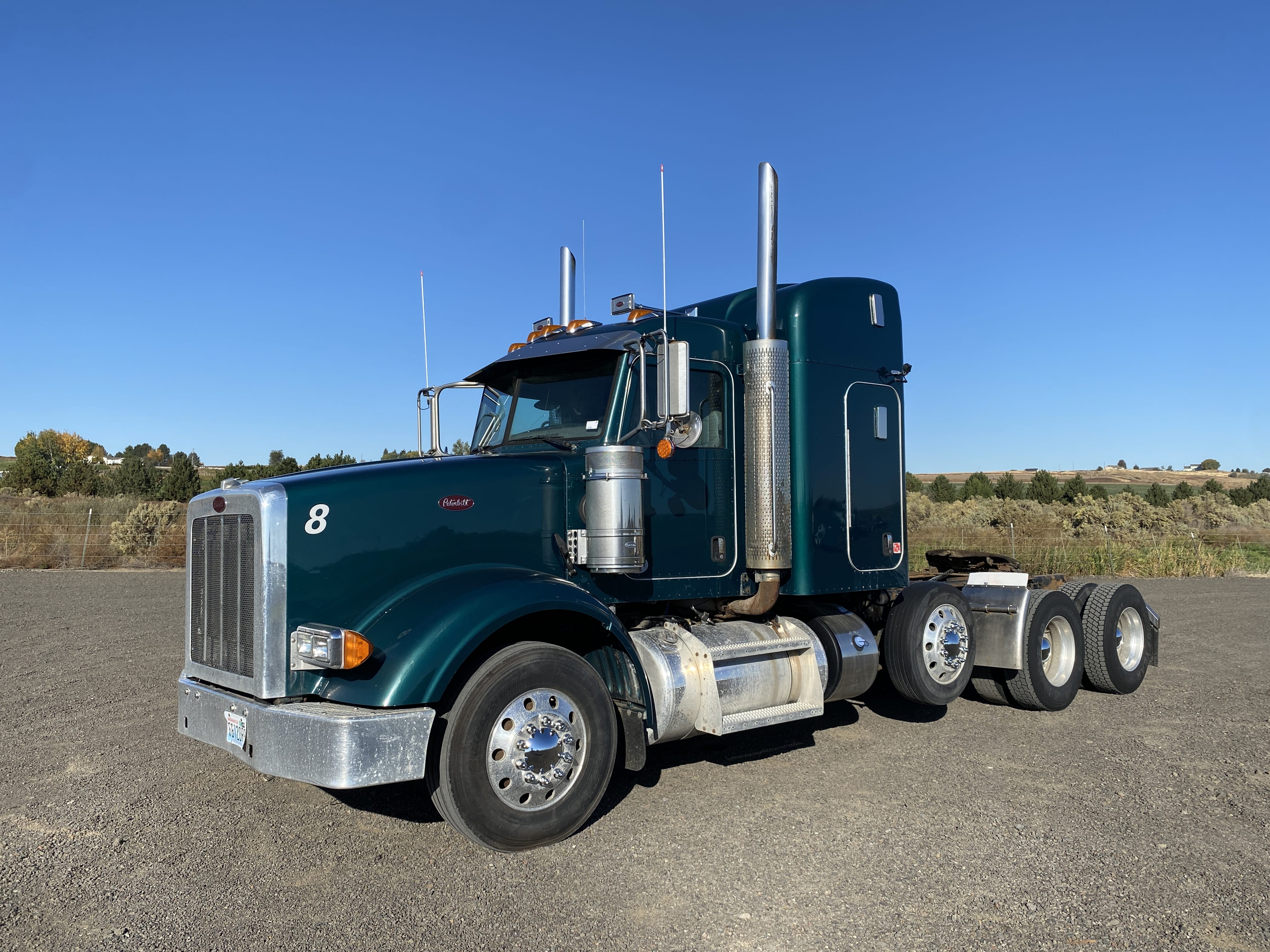 2013 Peterbilt 367 Equipment Image0