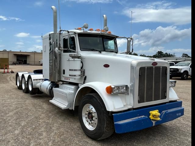 Image of Peterbilt 367 equipment image 2