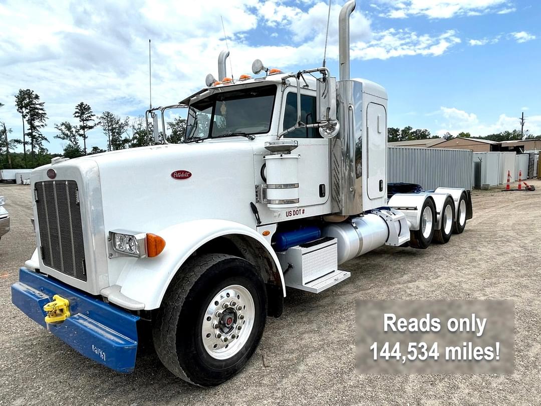 Image of Peterbilt 367 Primary image