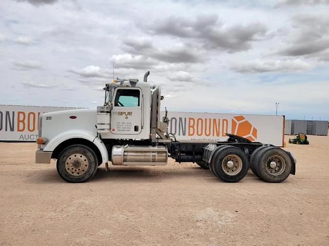 Image of Peterbilt 367 equipment image 1