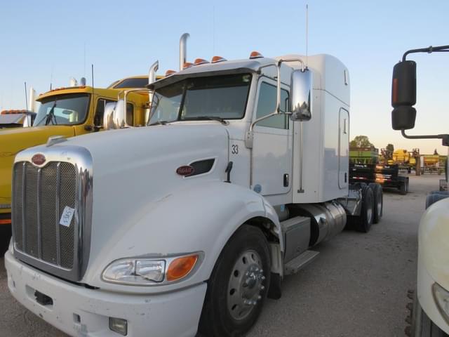 Image of Peterbilt 384 equipment image 1