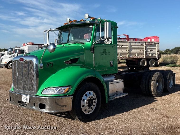 2013 Peterbilt 384 Equipment Image0
