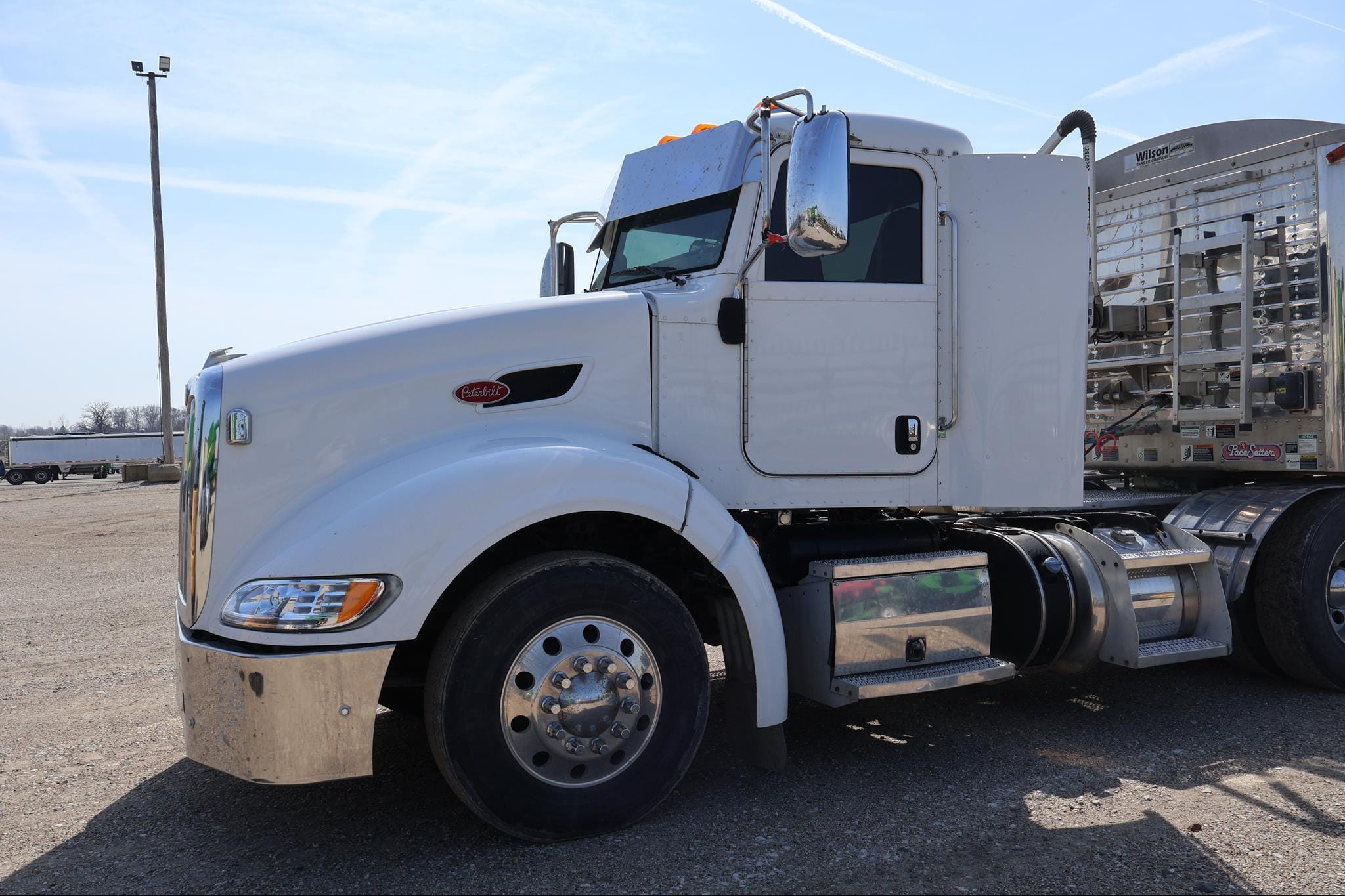 2013 Peterbilt 386 Equipment Image0