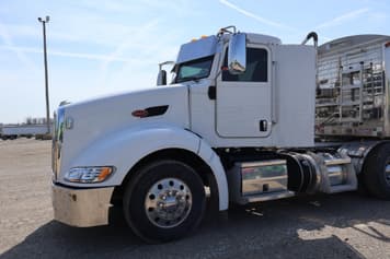 Main image Peterbilt 386