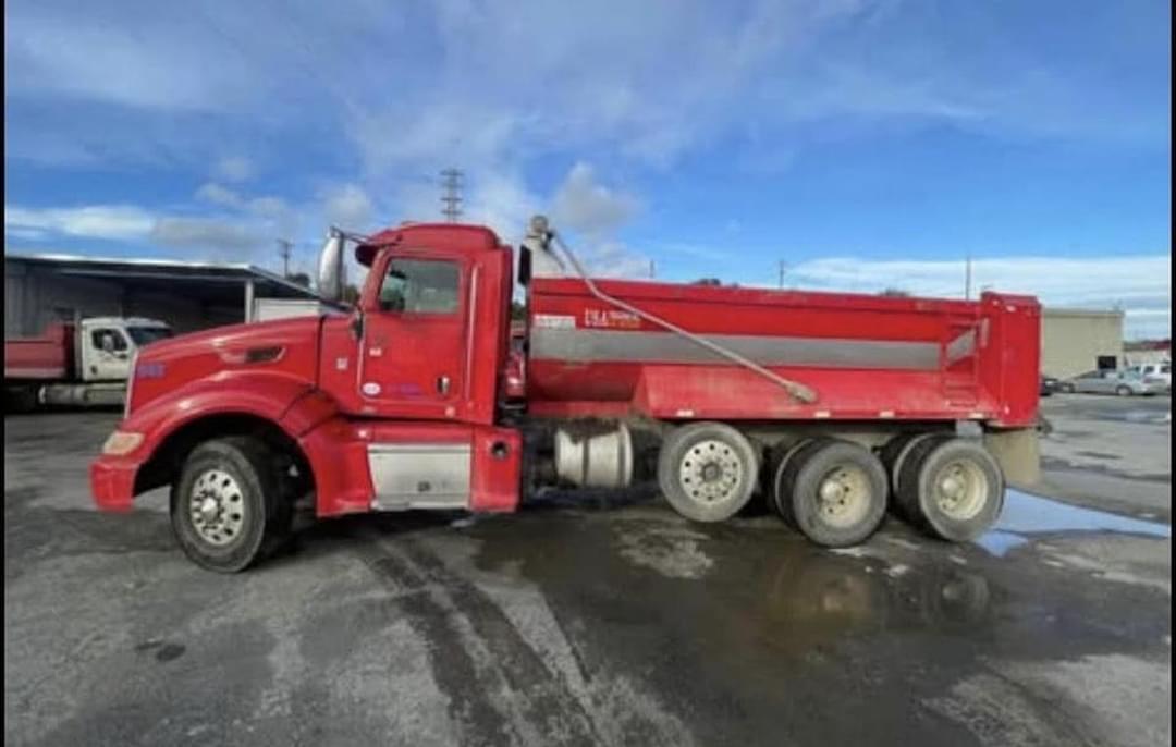 Image of Peterbilt 386 Primary image