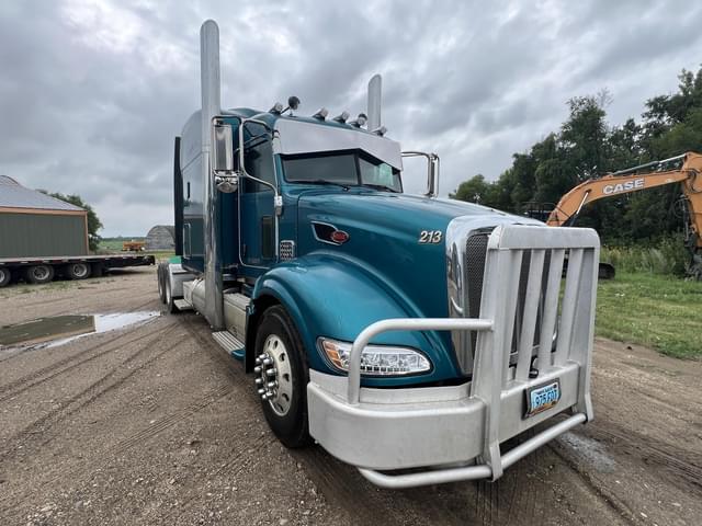 Image of Peterbilt 386 equipment image 2