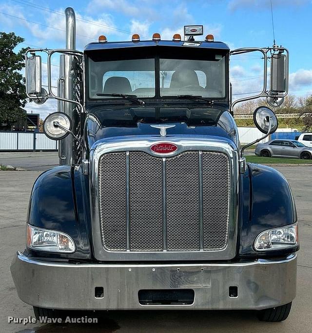 Image of Peterbilt 386 equipment image 1