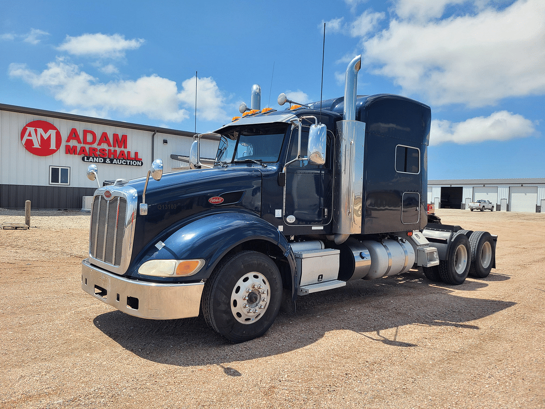 Image of Peterbilt 386 Primary image