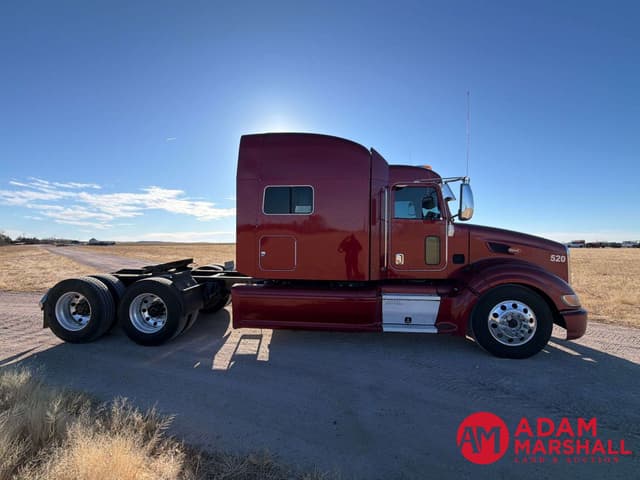 Image of Peterbilt 386 equipment image 3