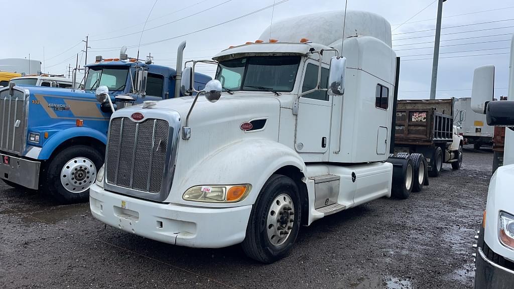 Image of Peterbilt 386 Primary image