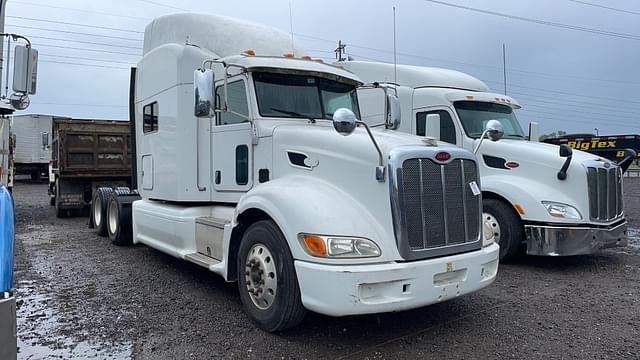 Image of Peterbilt 386 equipment image 2