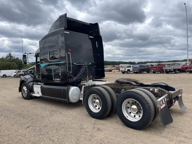 Image of Peterbilt 386 equipment image 1