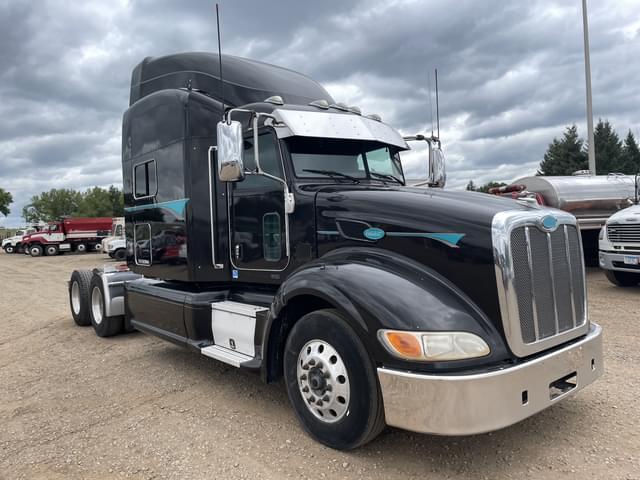 Image of Peterbilt 386 equipment image 3