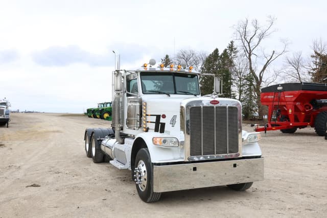 Image of Peterbilt 388 equipment image 4