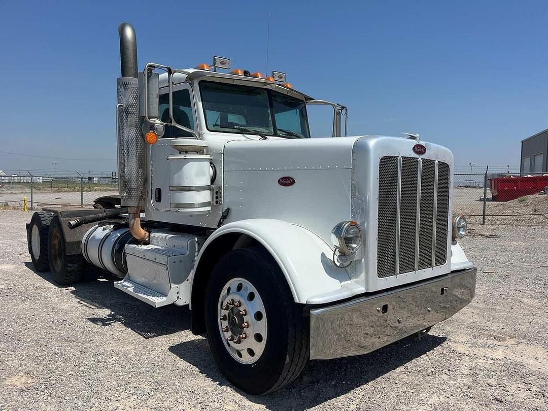 Image of Peterbilt 388 Primary image