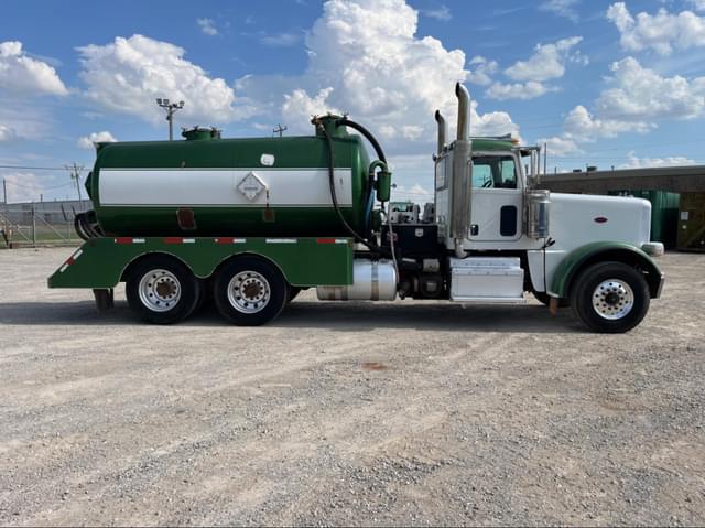 Image of Peterbilt 388 equipment image 2