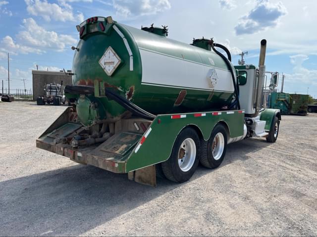 Image of Peterbilt 388 equipment image 3