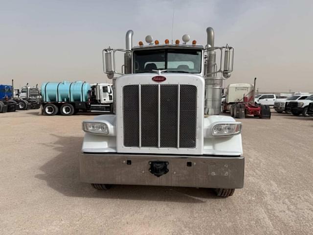 Image of Peterbilt 388 equipment image 1