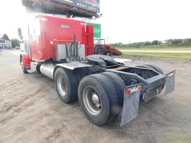 Image of Peterbilt 388 equipment image 4