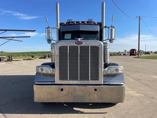 Image of Peterbilt 388 equipment image 1