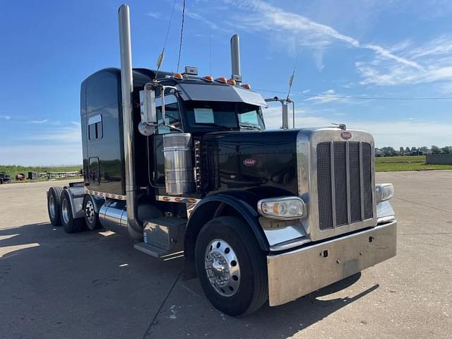 Image of Peterbilt 388 equipment image 2