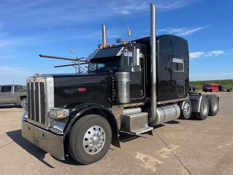 Image of Peterbilt 388 Primary image