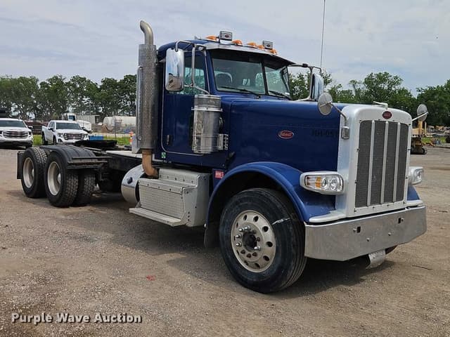 Image of Peterbilt 388 equipment image 2