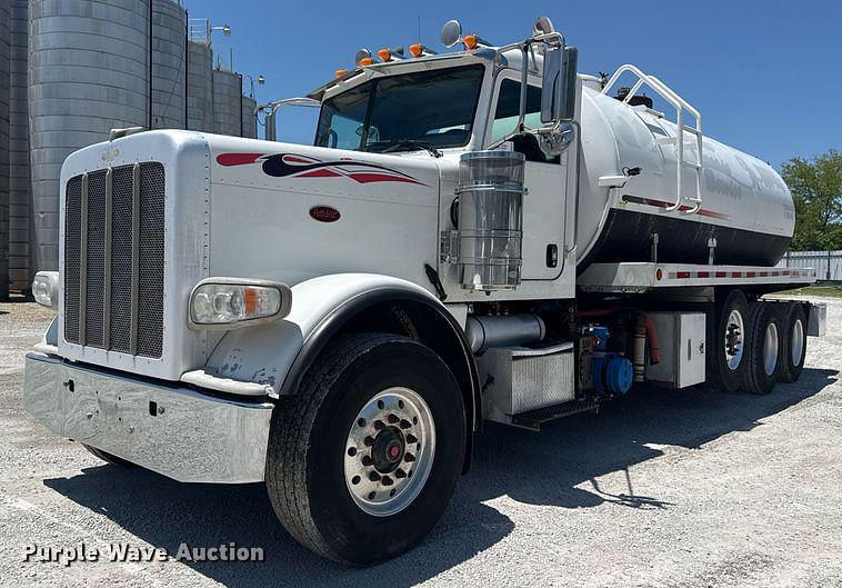 Image of Peterbilt 388 Primary image