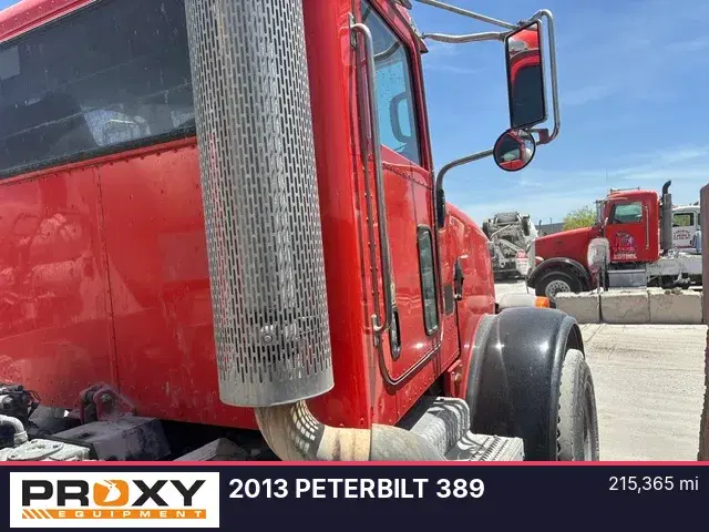 Image of Peterbilt 389 equipment image 2