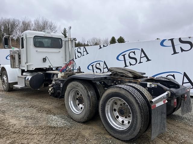 Image of Peterbilt 389 equipment image 2
