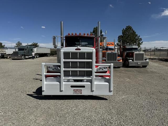 Image of Peterbilt 389 equipment image 4
