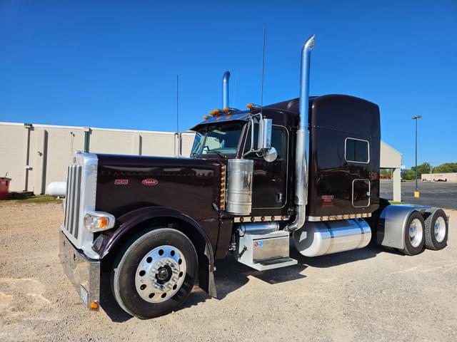 Image of Peterbilt 389 equipment image 3