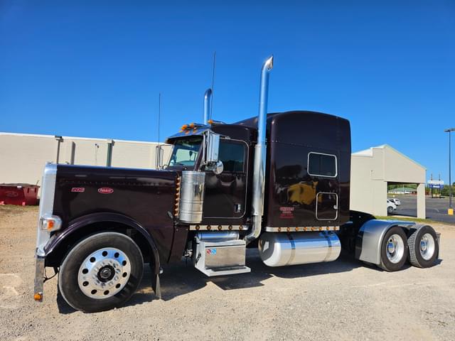 Image of Peterbilt 389 equipment image 4