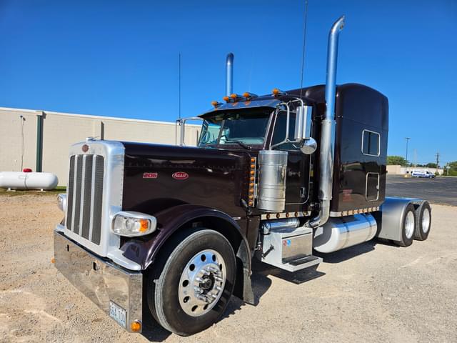 Image of Peterbilt 389 equipment image 2