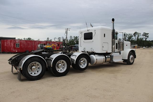 Image of Peterbilt 389 equipment image 2
