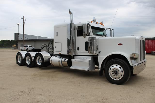 Image of Peterbilt 389 equipment image 1