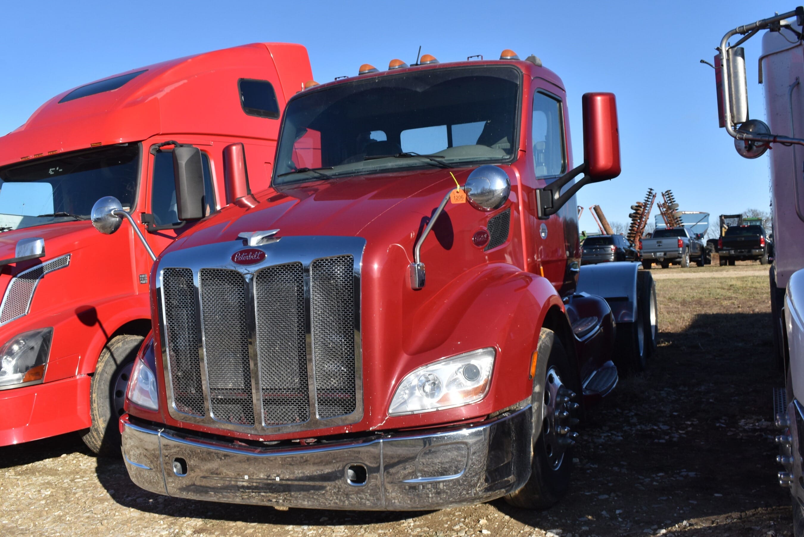 2013 Peterbilt 579 Equipment Image0