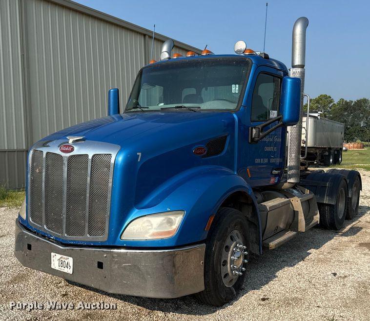 Image of Peterbilt 579 Primary image