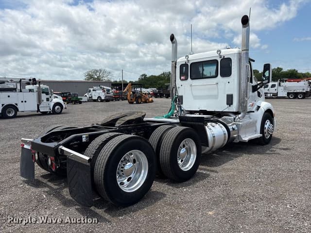 Image of Peterbilt 579 equipment image 4
